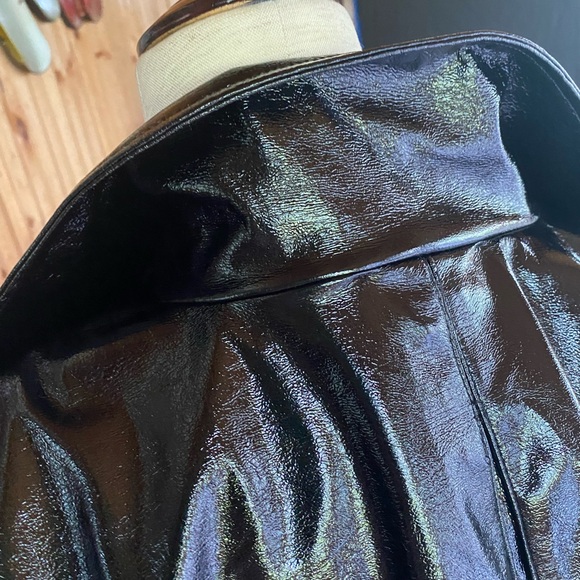 Classic Trench with Style - Picture 9 of 12